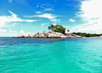 Among all the different terrains in Asia, islands are one of the most beautiful.