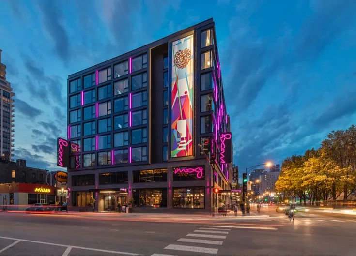 Moxy Chicago Downtown